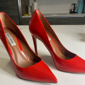 STEVE MADDEN RED STILETTOS